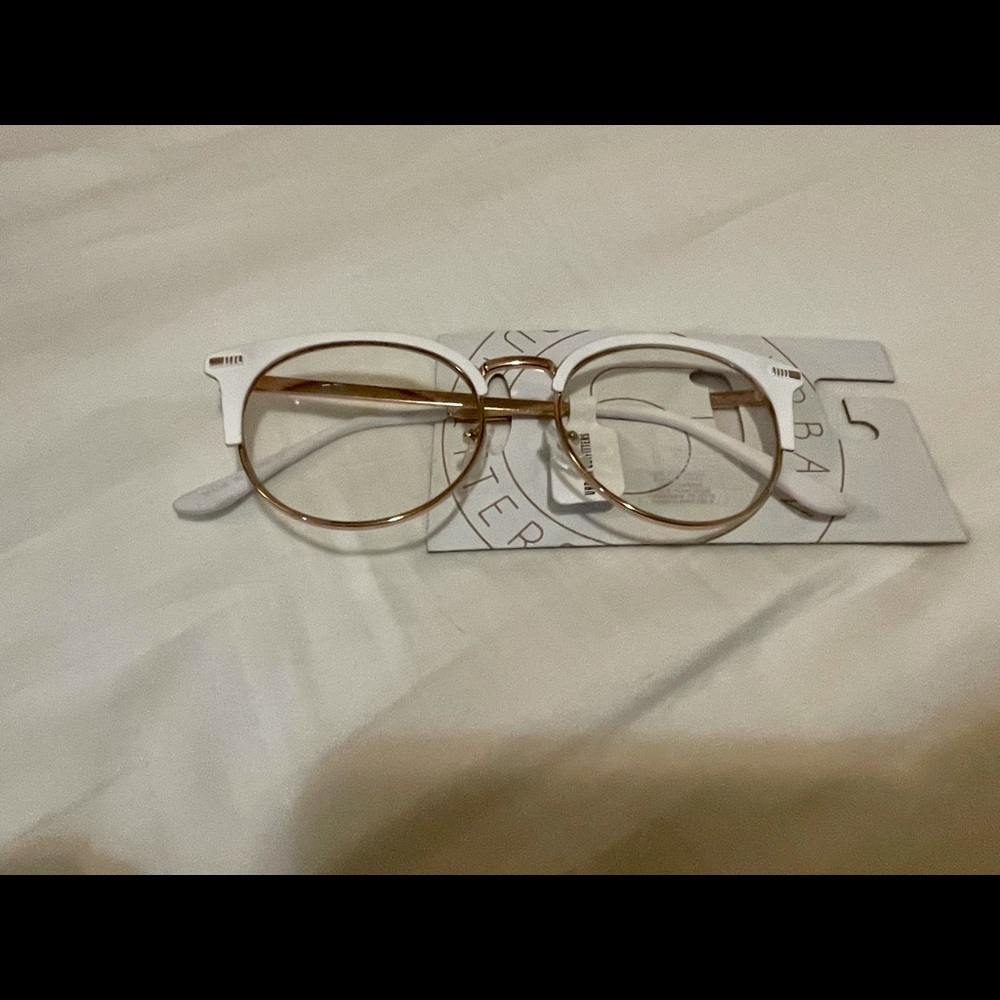 Urban Outfitters blue light glasses New